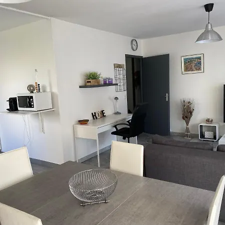 Suite Cosy, Piscine, Tennis, Parking